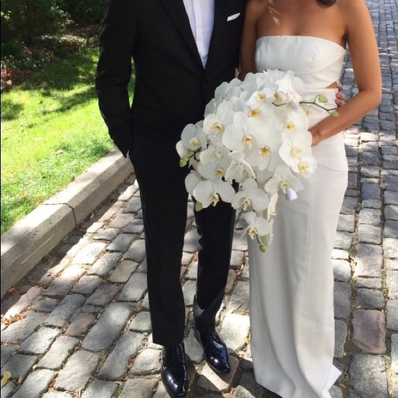 Designer wedding gown - Picture 7 of 10